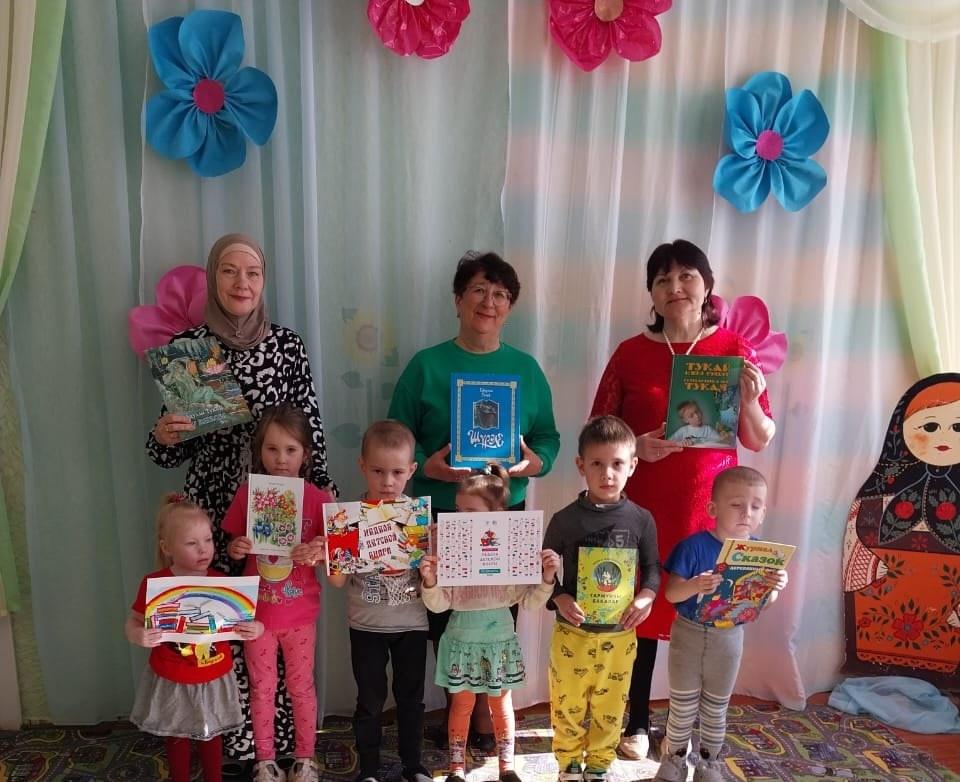 Познавательный час «Наши крылатые друзья»