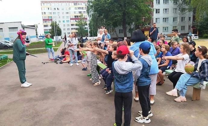 Познавательный час «Книжная полянка»