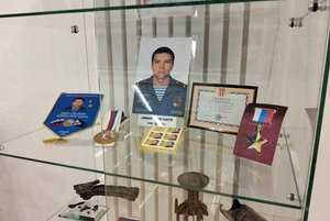 Выставка «Защитники Отечества»