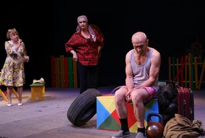 Спектакль «Отдам мужа в хорошие руки»