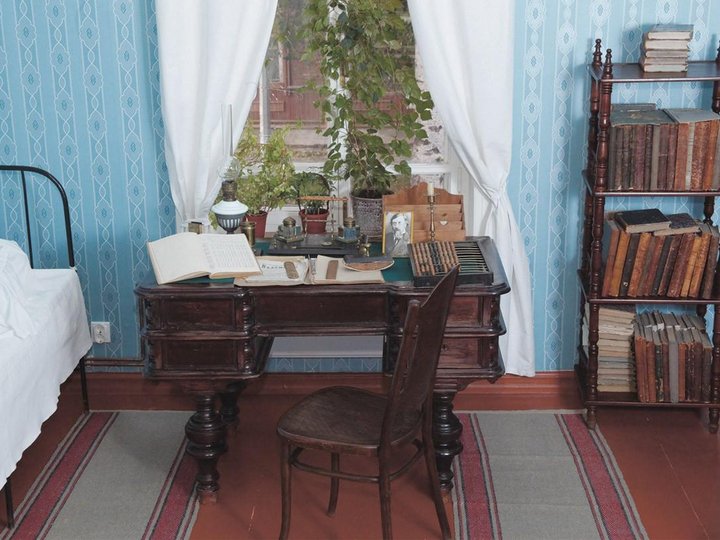 Мемориально-бытовая экспозиция «Квартира семьи Ульяновых в г. Самаре. 1890–1893 гг.»