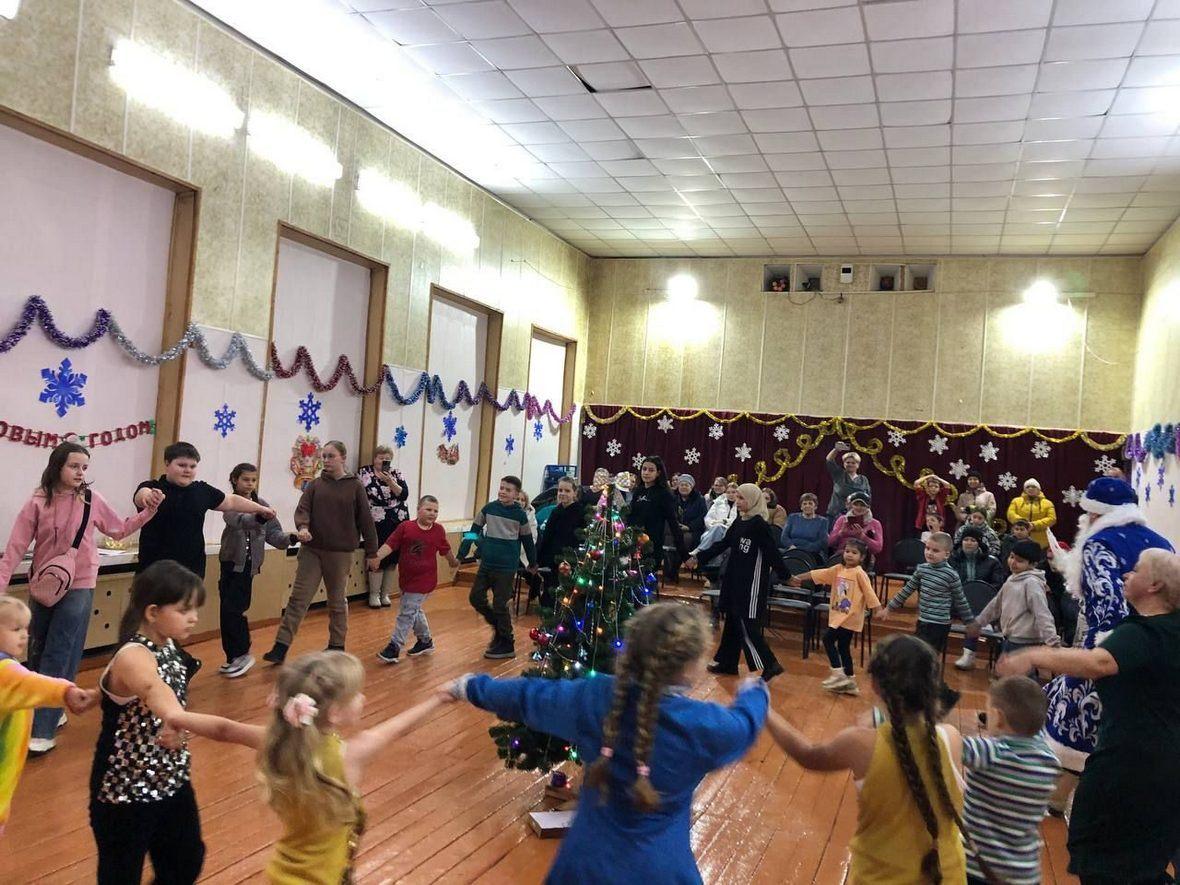 «Как у нашей ёлочки»