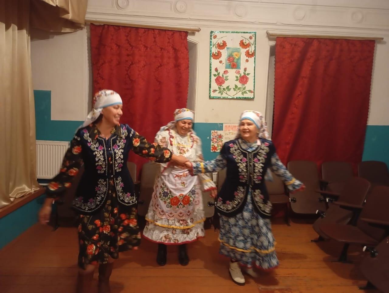 «Линейные танцы»