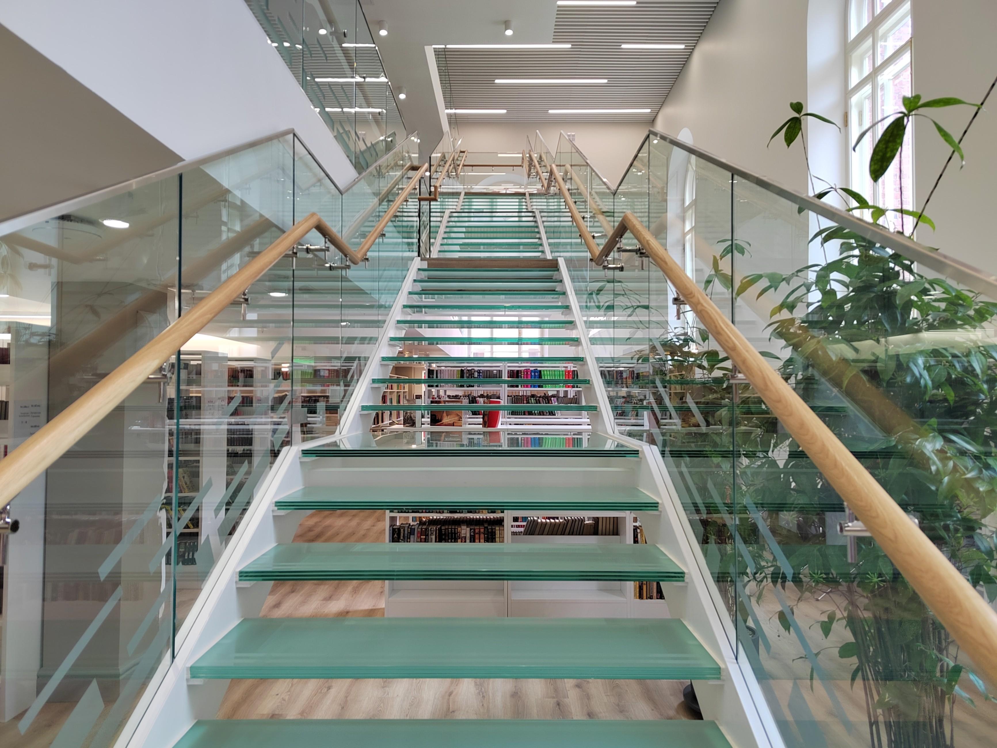 Конверт, перфокарта, чат: любовные письма в [цифровых] архивах и проектах