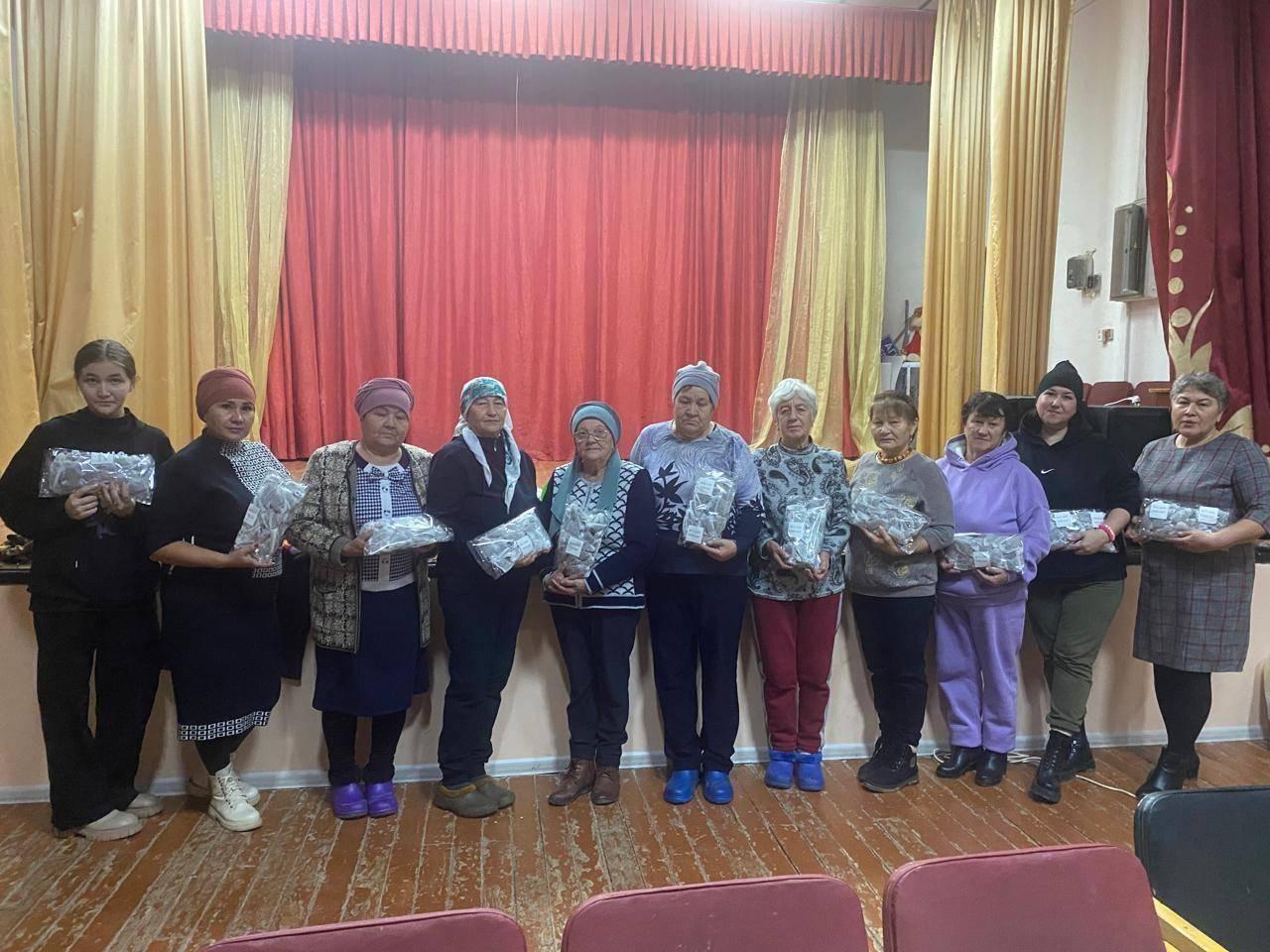 Фасовка чая для участников СВО, сбор гуманитаной помощи