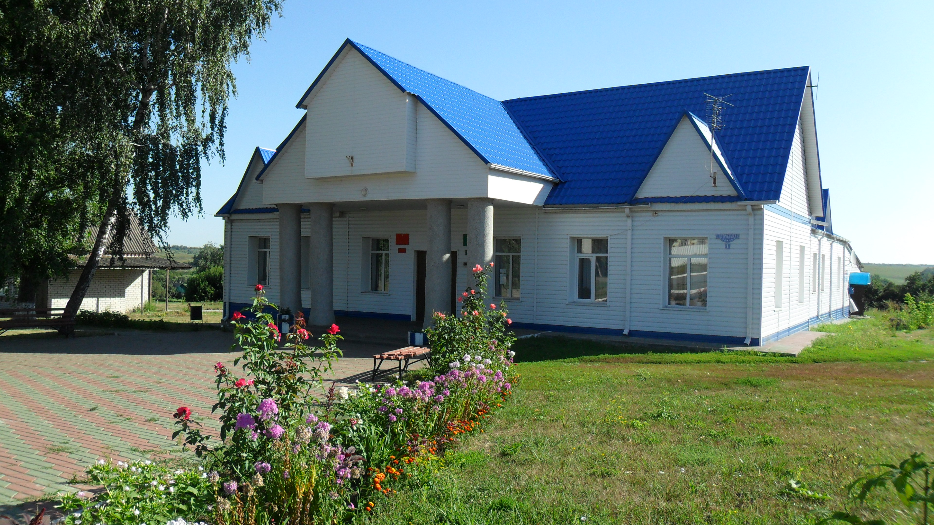 Графовский сельский дом культуры - Дворцы культуры и клубы в Красной Яруге