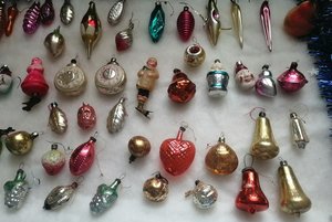 Выставка старинных новогодних игрушек «Новогодняя история игрушек»