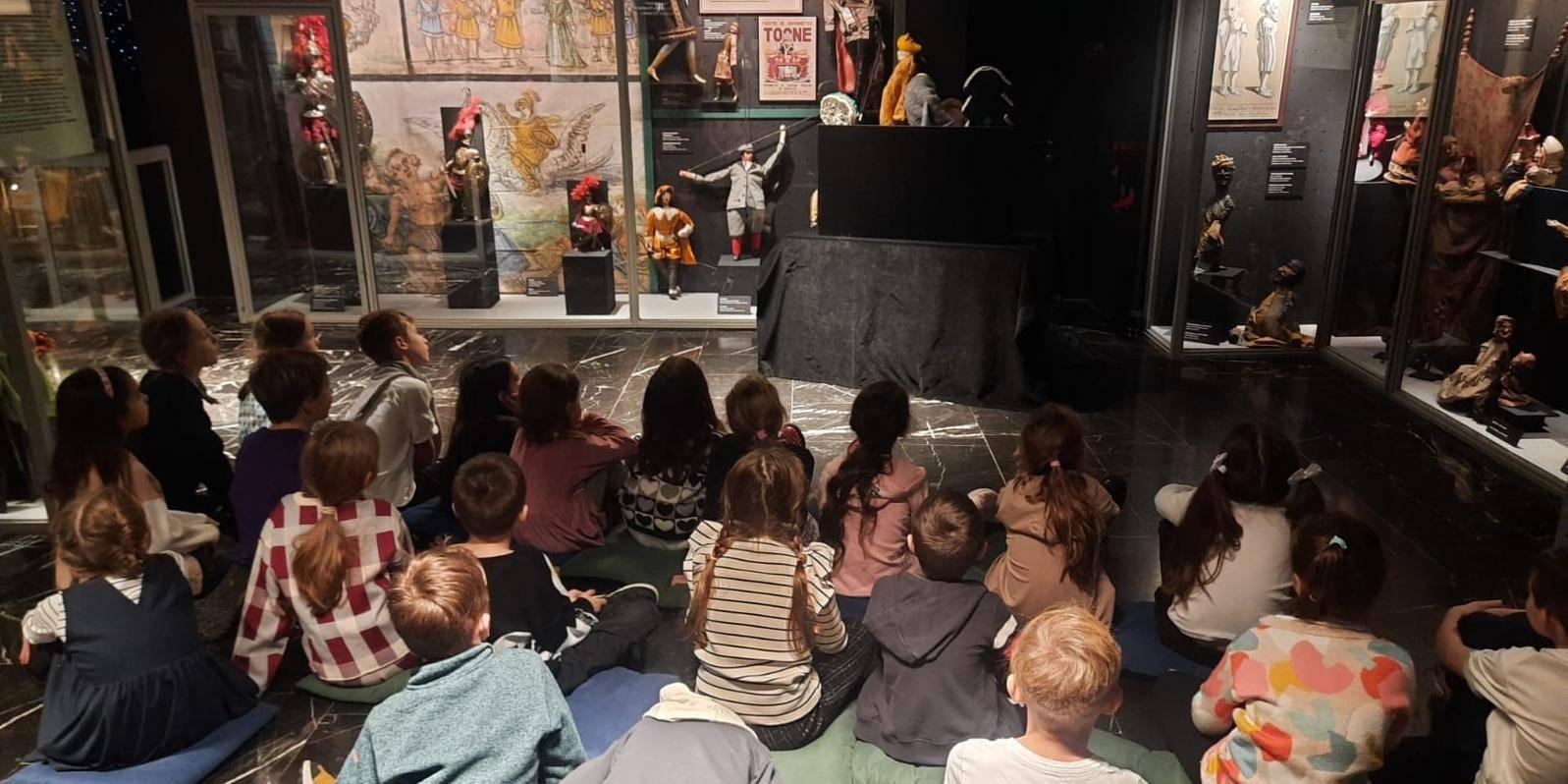 интерактивная экскурсия в закулисье театра кукол «В мире театра кукол»