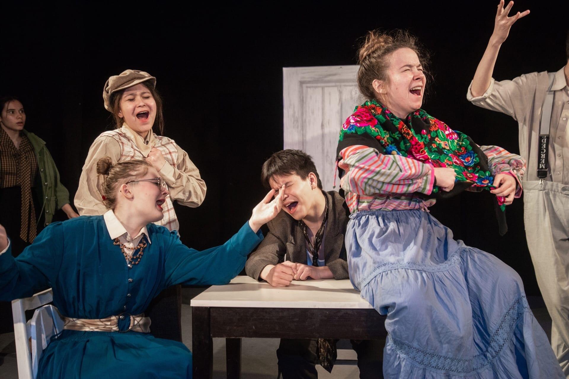 Спектакль «Нервные люди»