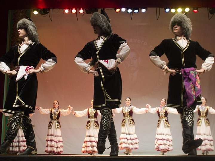 Фестиваль ансамблей народного танца на приз имени Файзи Гаскарова