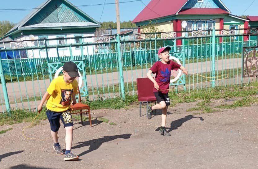 Игровая программа «Лето, солнце,жара– веселись детвора!»