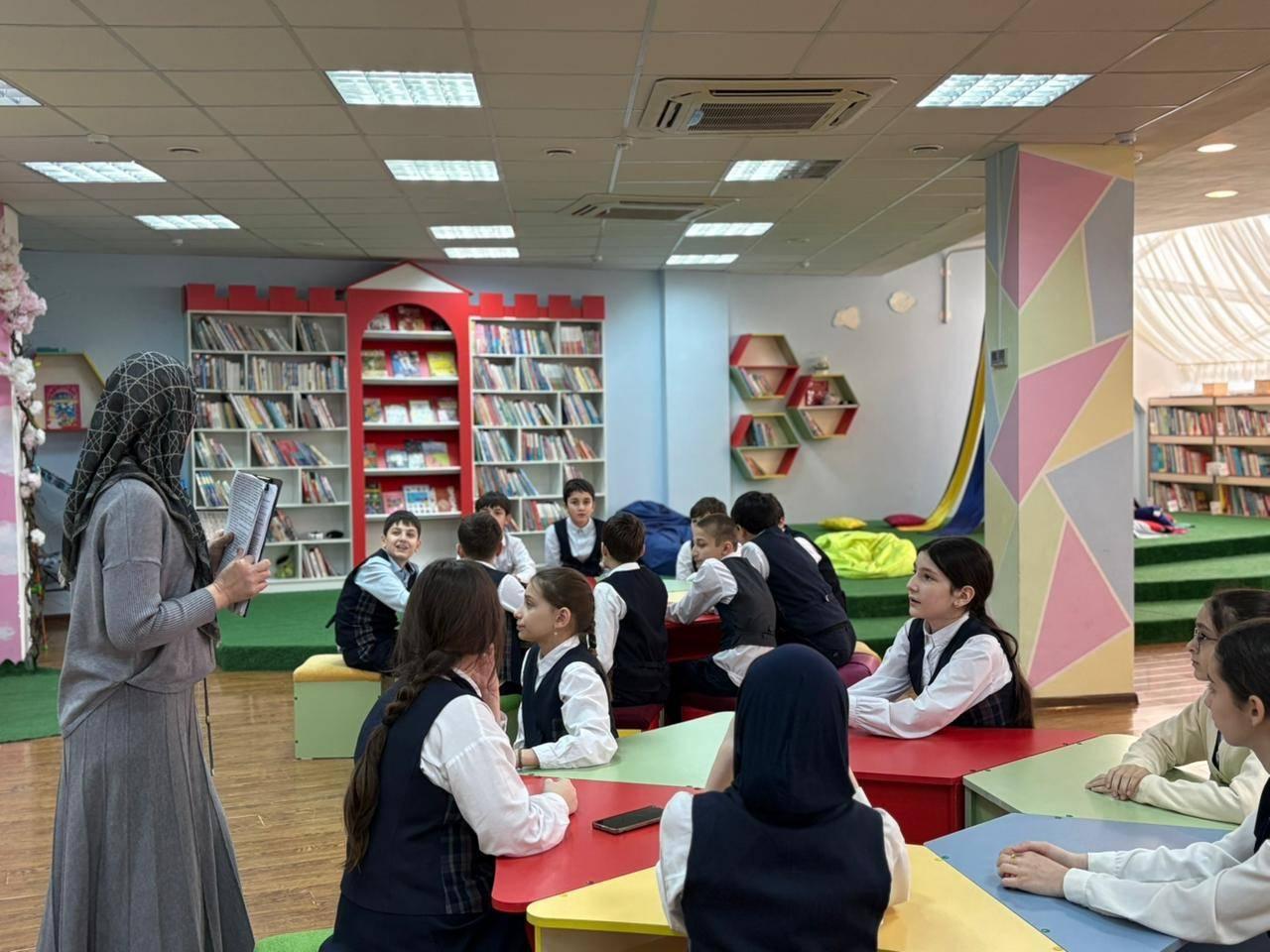 Литературный час «Загадки из книжного сундука»