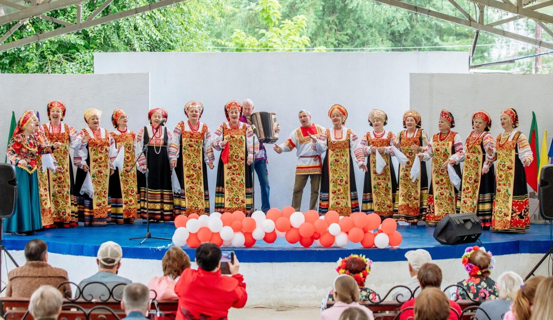 Концертные программы в Детском парке на летней эстраде