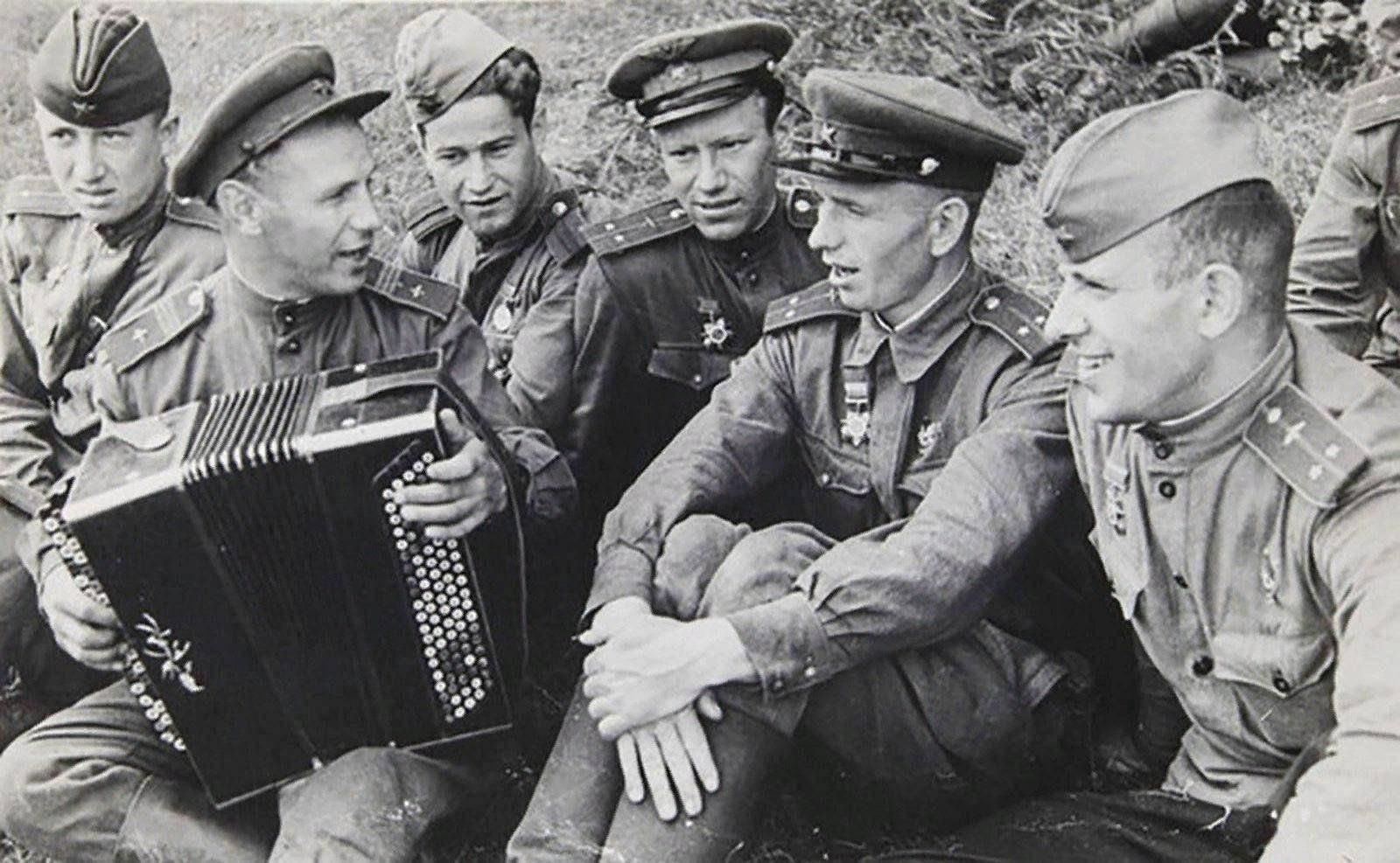 Программа «Песни военных лет»