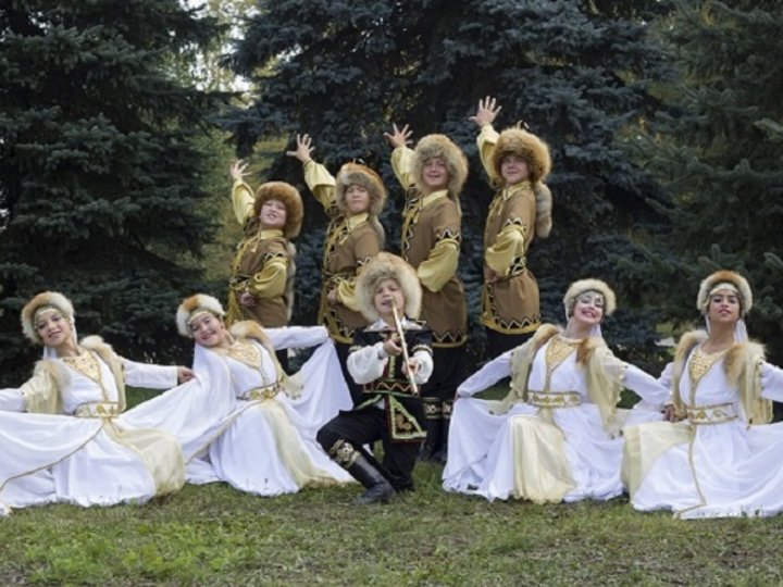 Народный ансамбль эстрадного танца «Ритмы времени»