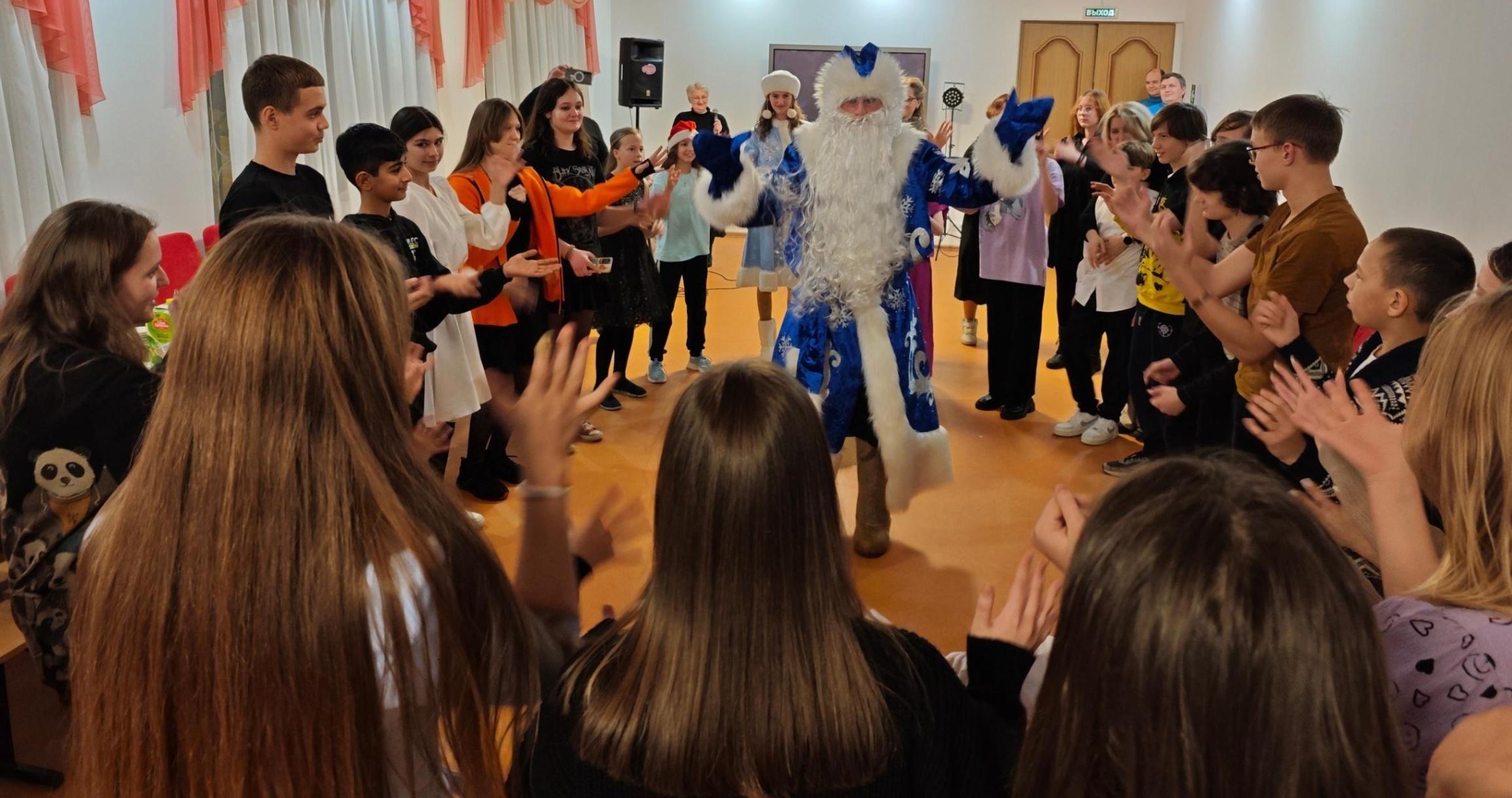 Новогодний вечер «Театральный капустник»