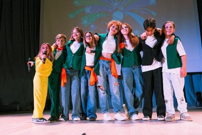 Игровая программа «Молодежная радуга»