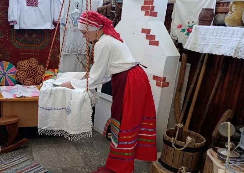 Краеведческий час «В мире нет милей и краше песен и преданий наших»