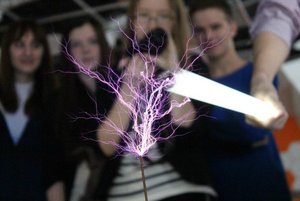 Программа «Человек, который обнял молнию»