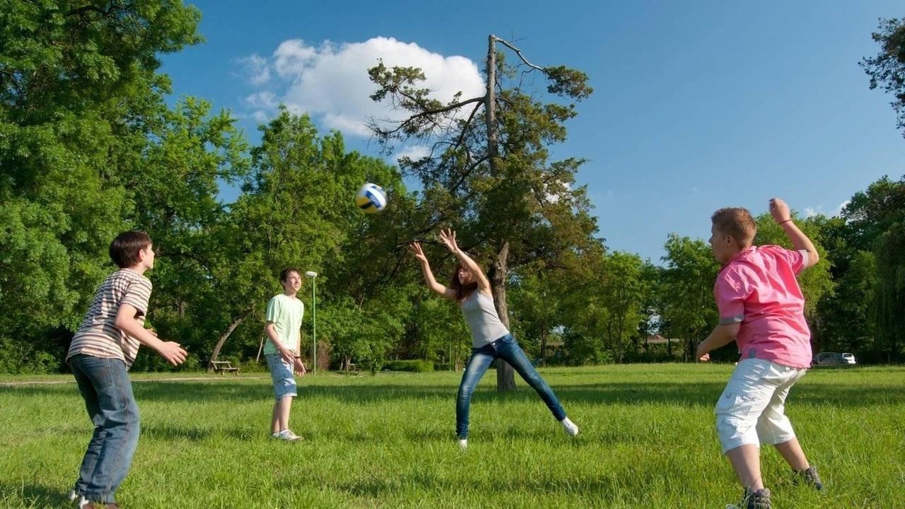 Весело играем.