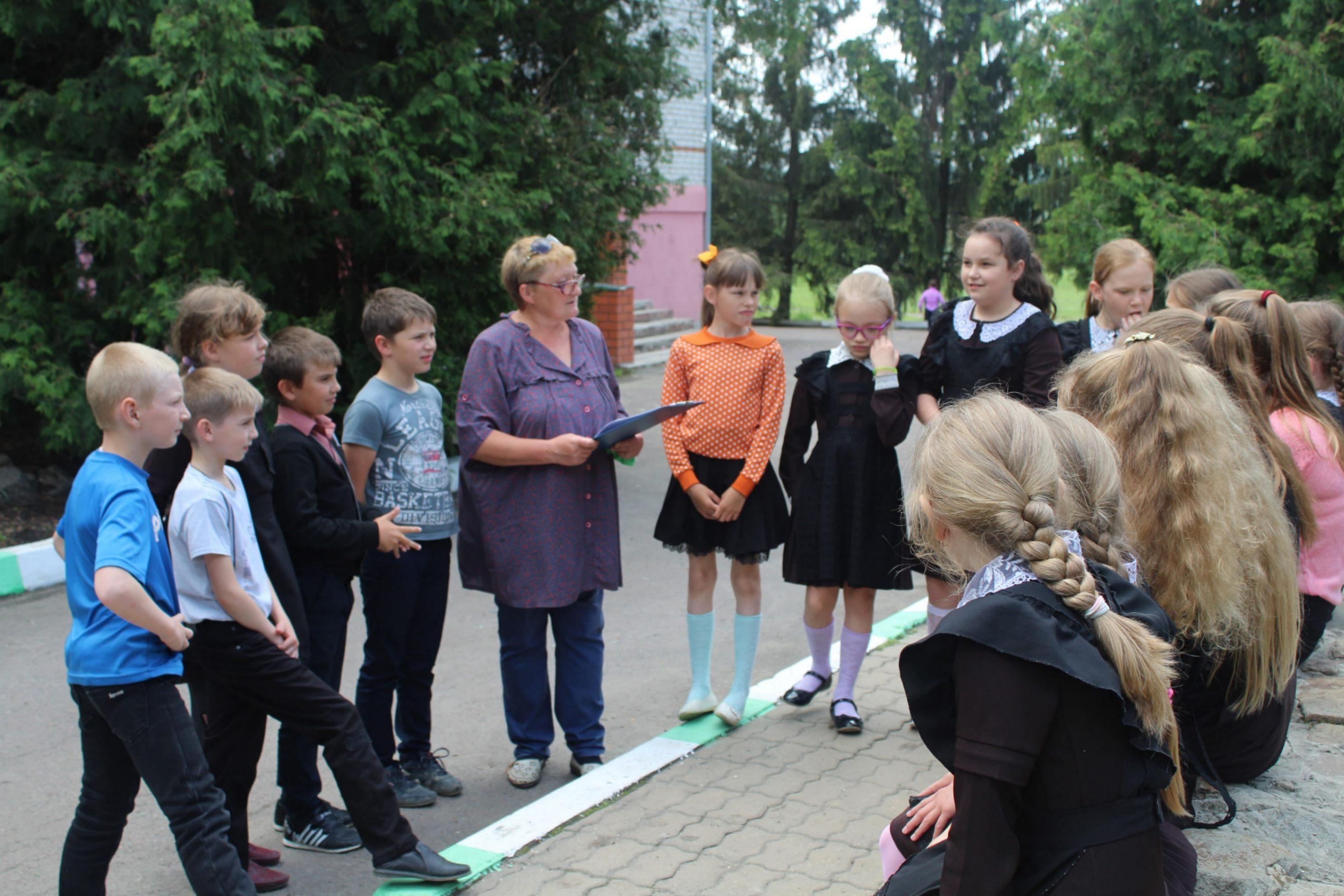 Тематическая программа «Весь мир тогда в тревоге замер…»
