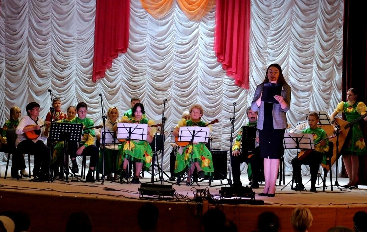 Концерт патриотической песни «За родину»