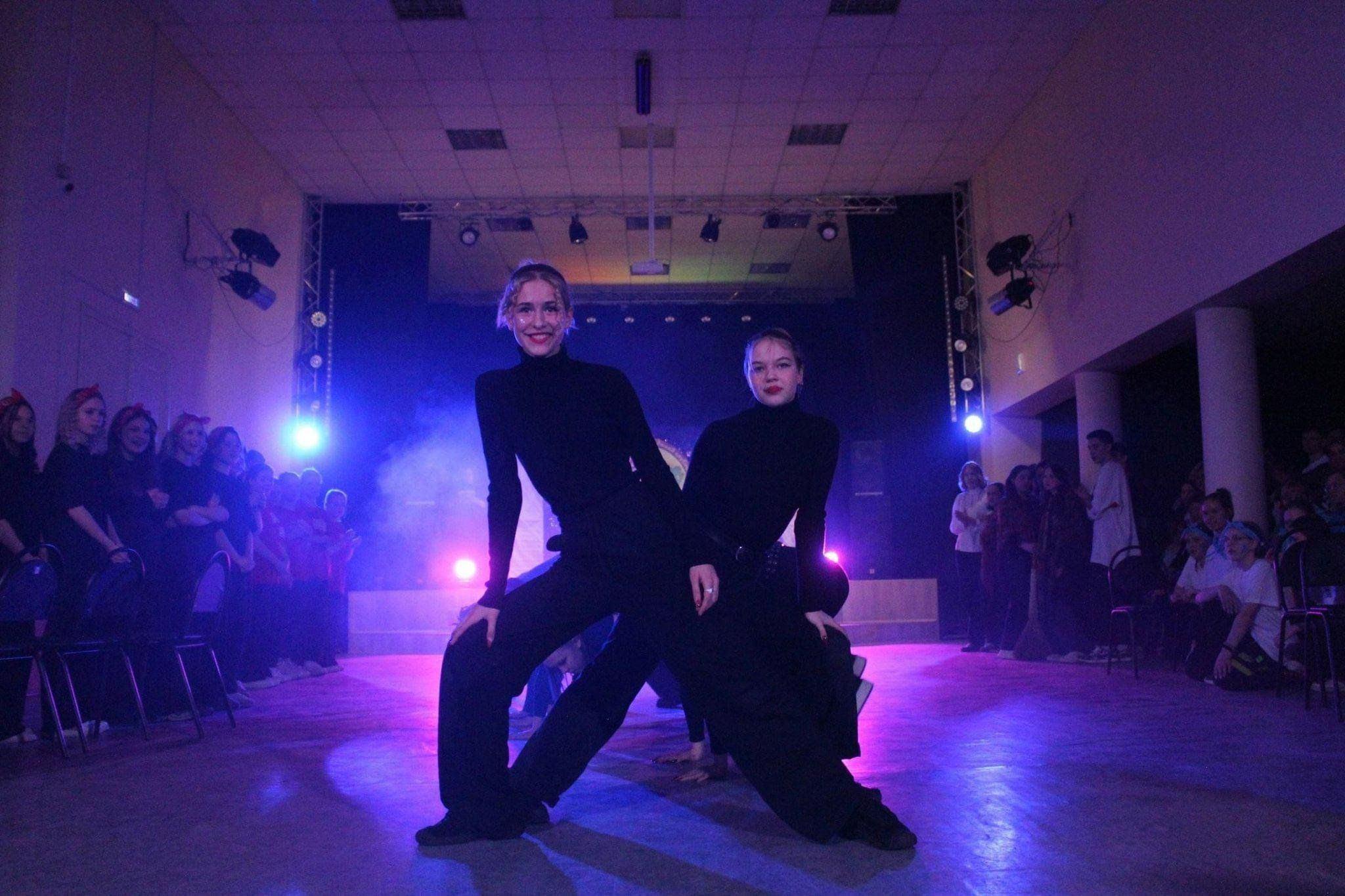 Танцевальная развлекательная программа «Танцы в темноте»