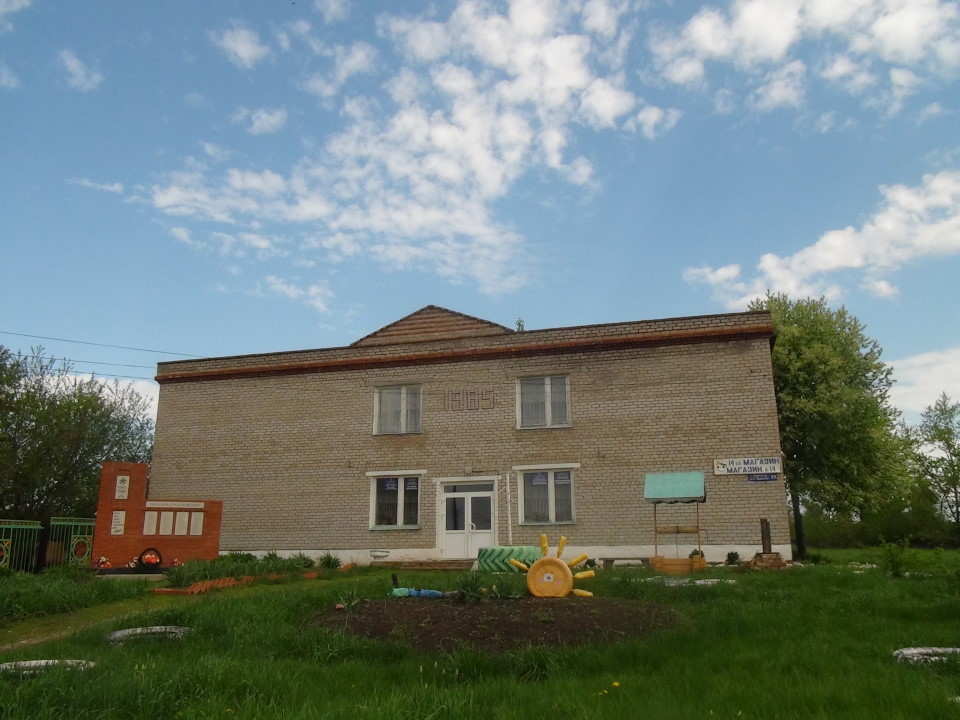 Новокалмашевский сельский клуб