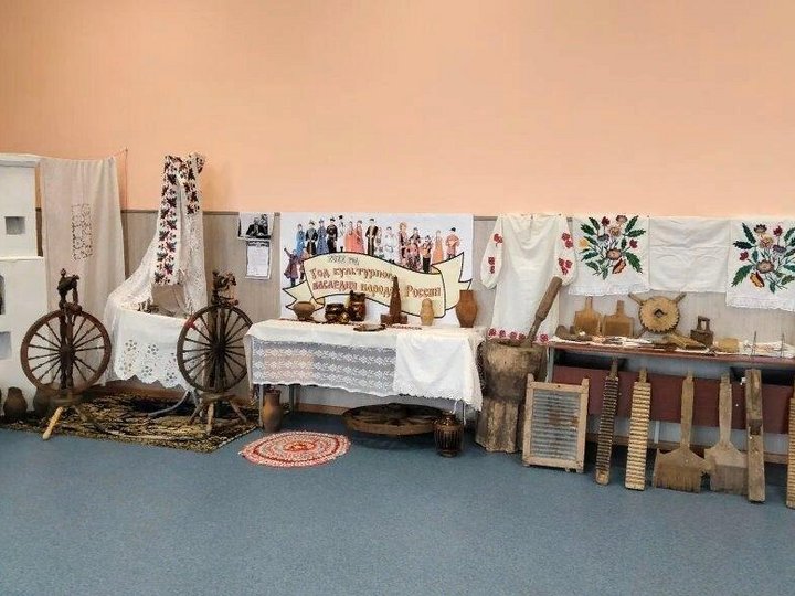 Экспозиция «Этноуголок для знакомства с традициями, культурой и бытом»