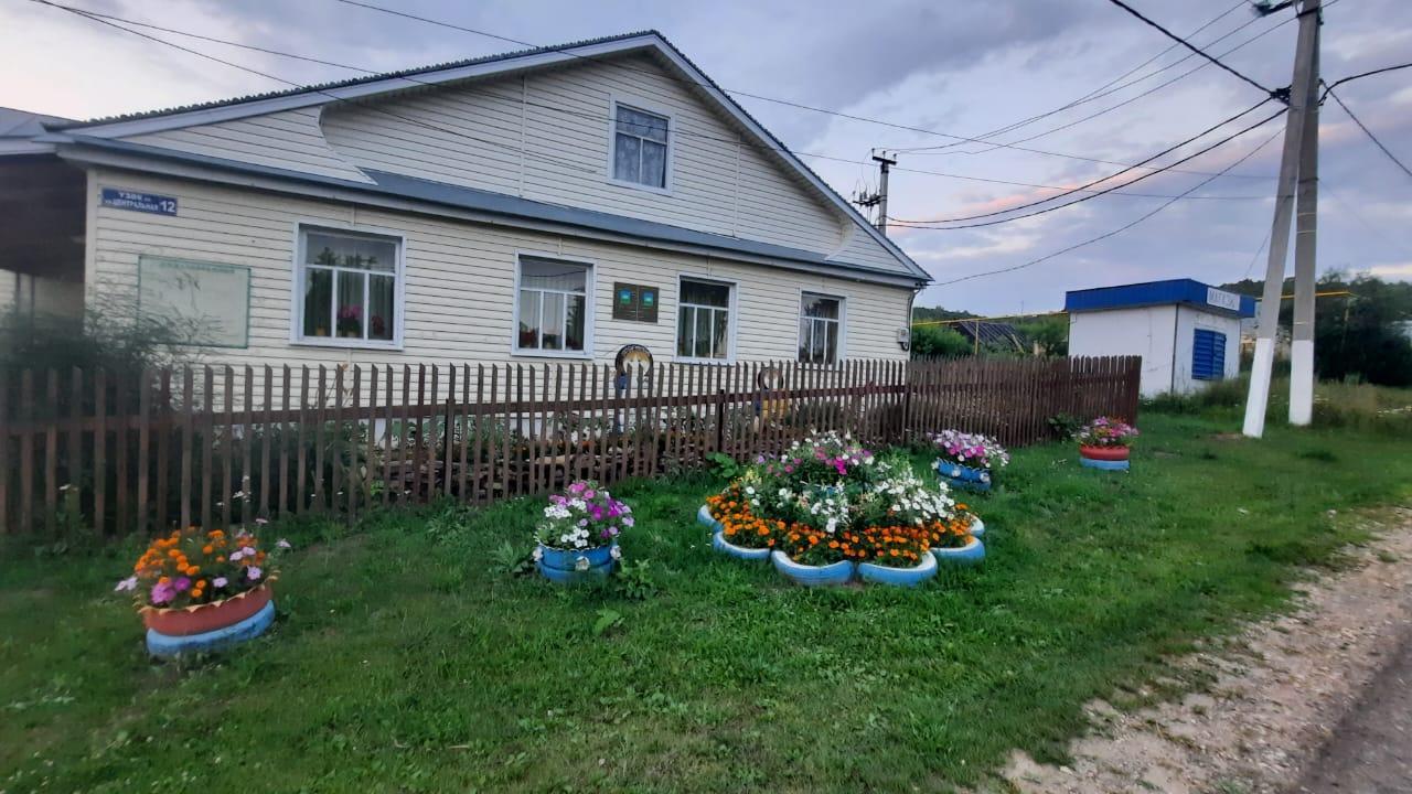 «Я держу в ладошках солнце» асфальтный вернисаж.