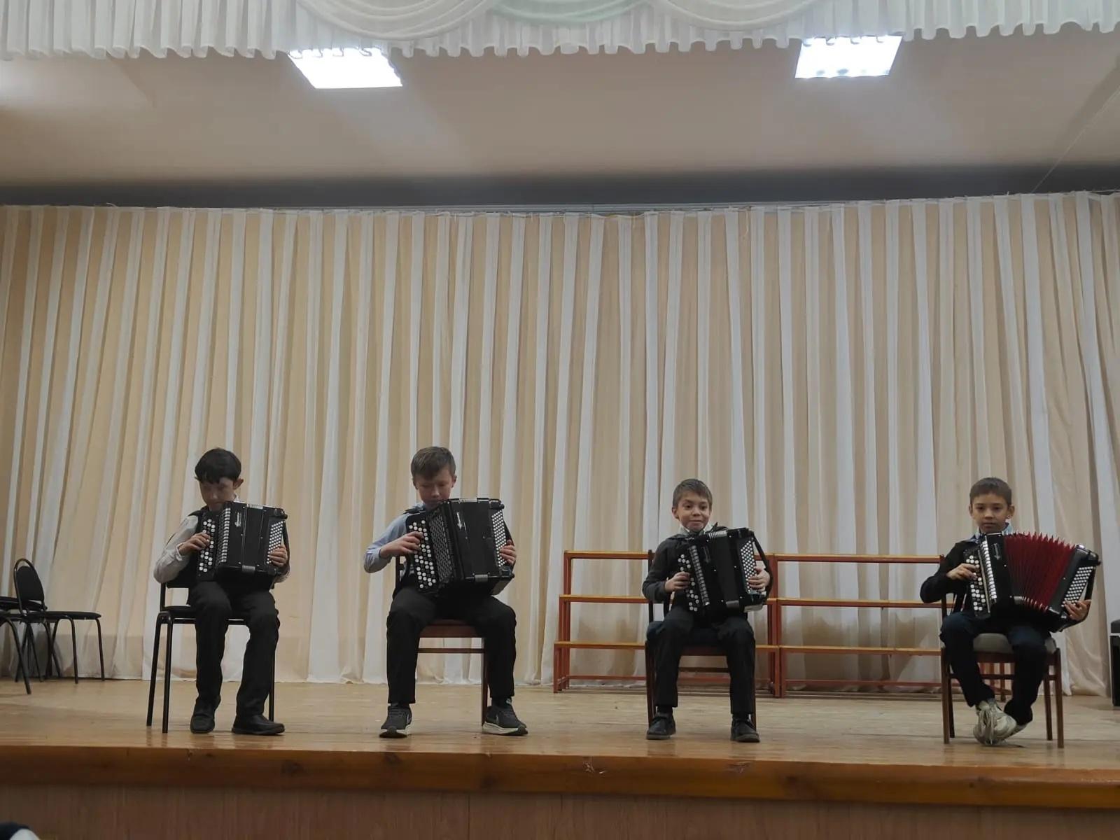 Концерт класса «Баян собирает друзей»