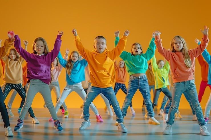 Танцевальный вечер «Зажигай!»