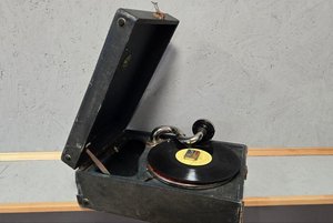 Выставка «От патефона до магнитофона»