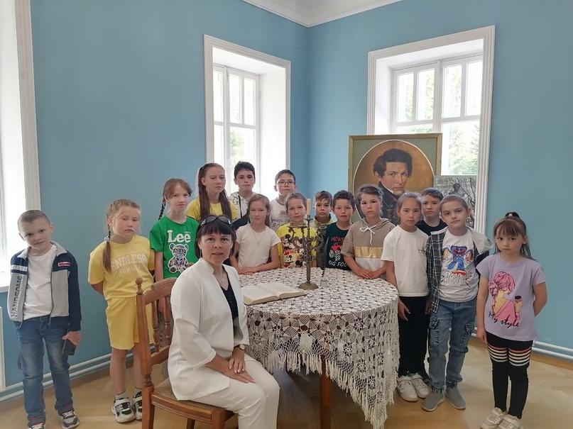 Мастер-класс «И пером написать, и о Лобачевском узнать»