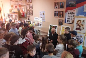 Программа «За кадром»