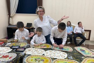 Мастер-класс «Раскрашивание деревянных значков»