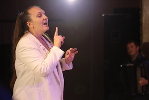 Программа «Мастер-класс по работе с песней, вокальными эффектами и упражнениями»