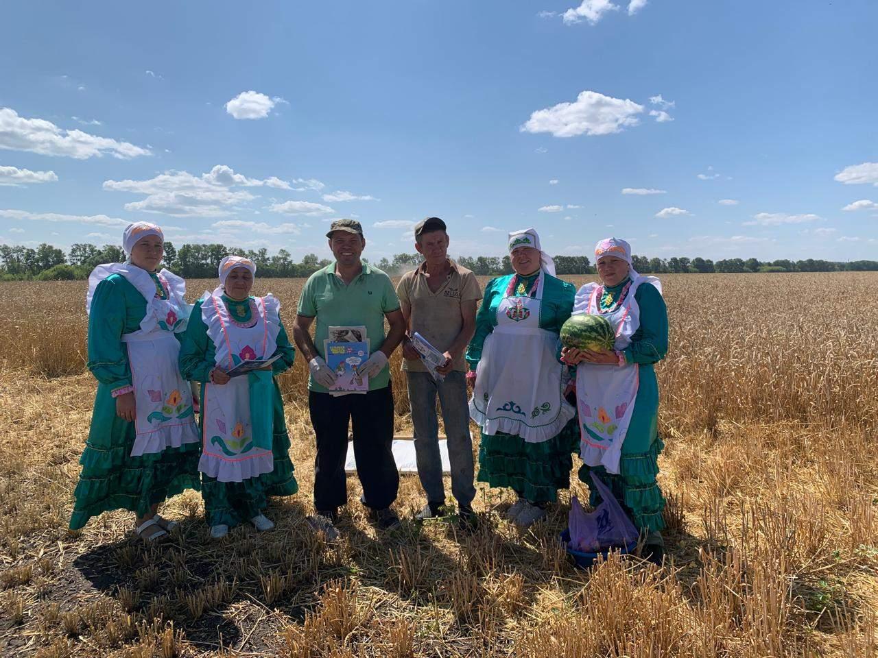 «Игенкәйләр күкрәп уңсыннар »