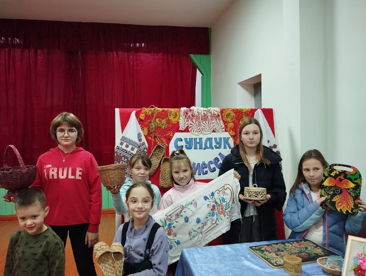 Познавательная программа «Народные промыслы и ремесла»