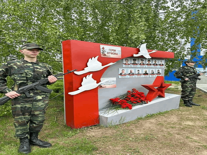 Митинг памяти павших героев в клубе д. Новолисиха