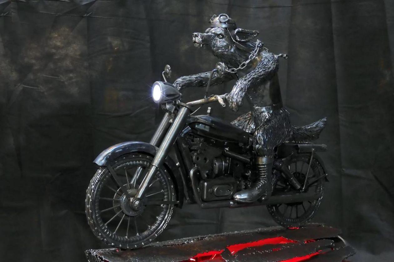 Выставка «Жесть»