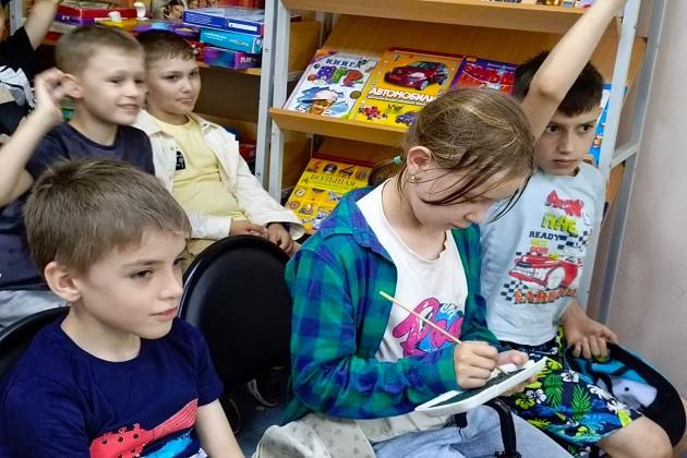 Литературный час «Лучших книг открыты нам страницы»