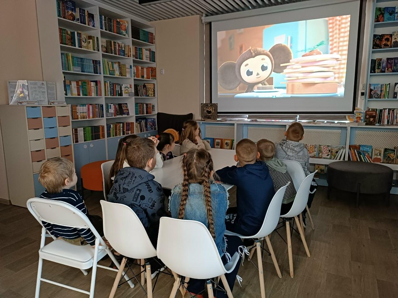 Мультсеанс «В гостях у Чебурашки…»