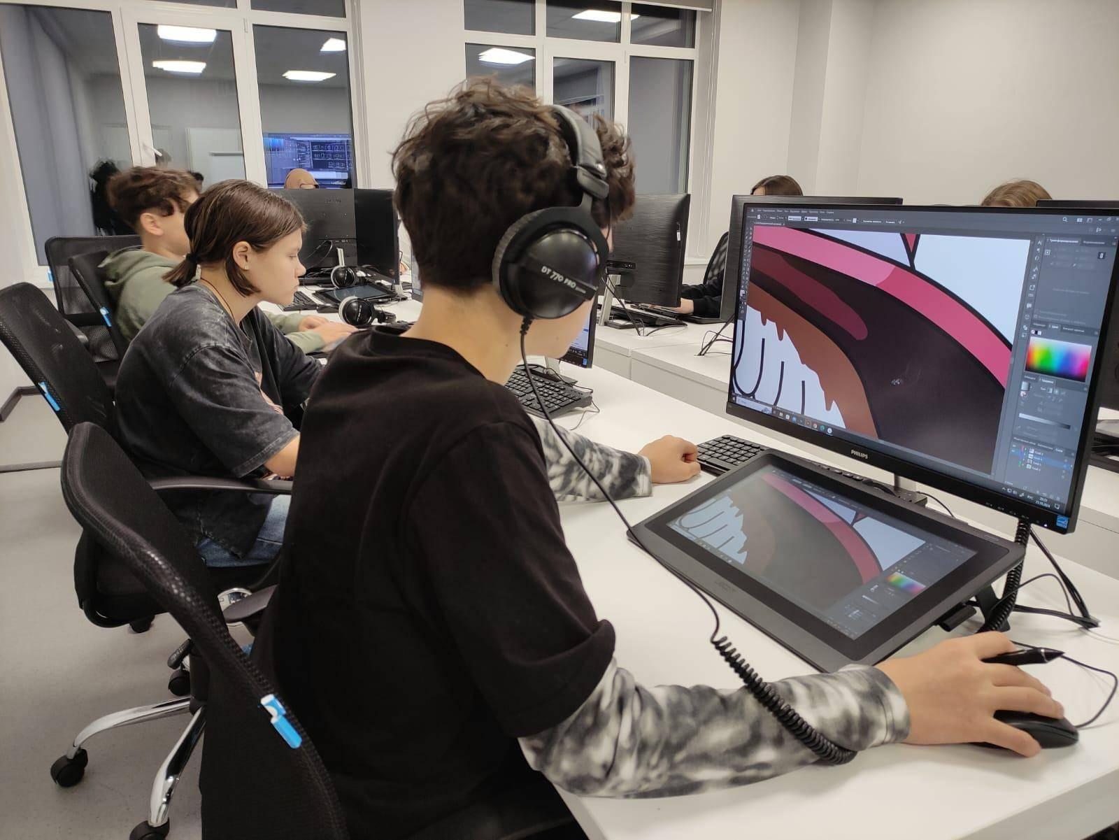 Мастер-класс «Космические истории в студии дизайна. Дизайн персонажа»