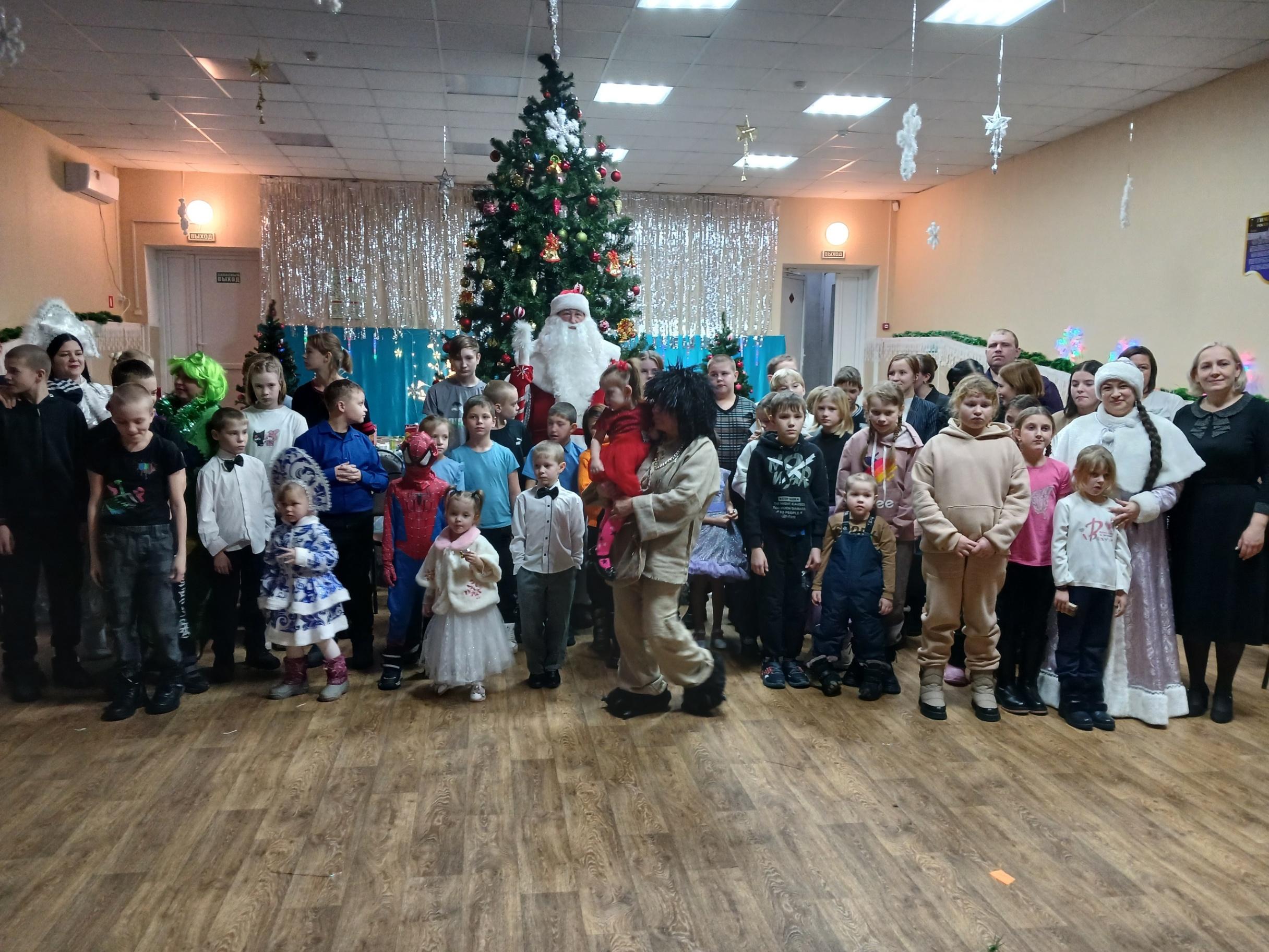 Новогоднее представление «Зимний лес полон сказок и чудес»