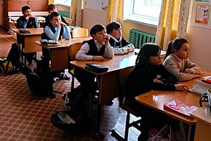 Познавательная программа «Отцов в строю сменяют сыновья»