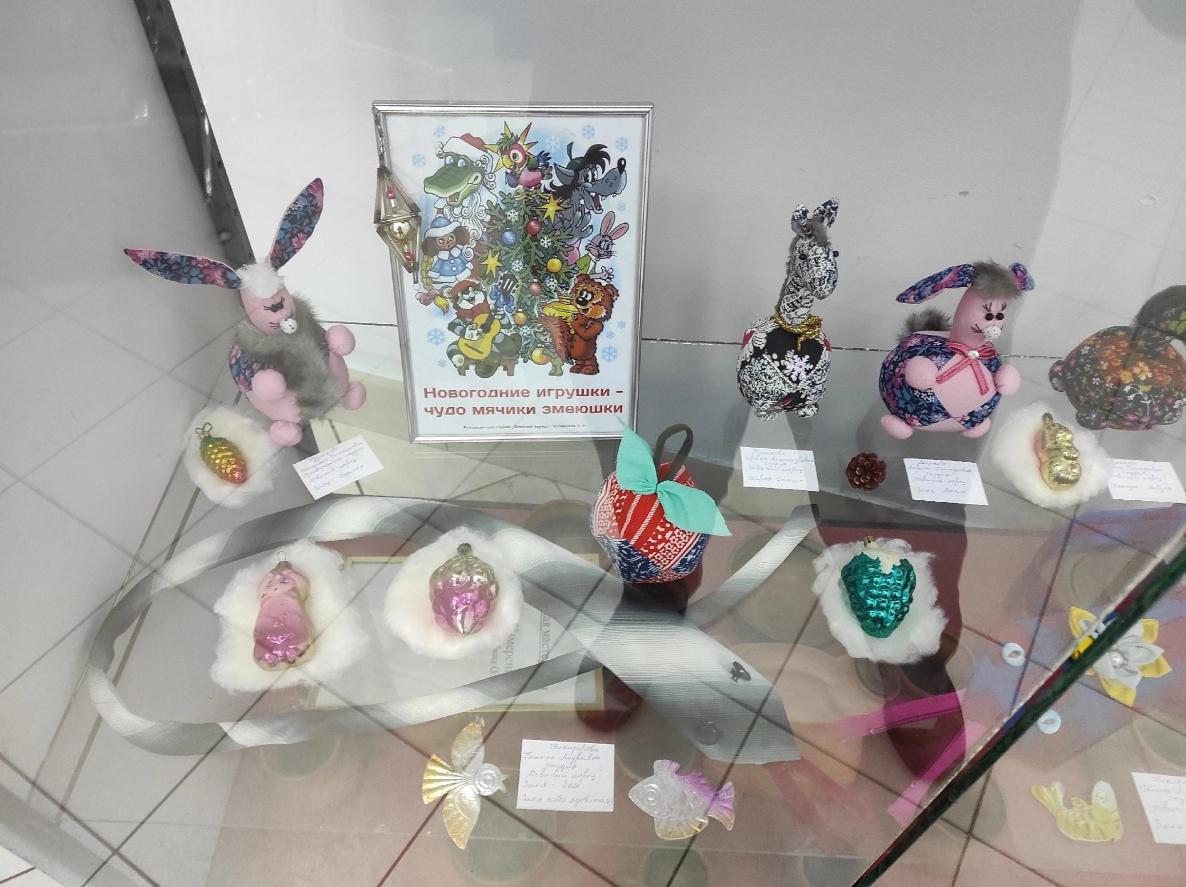 Выставка «Парад Снеговиков»