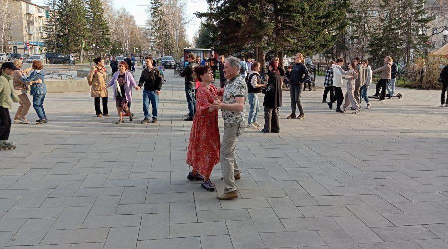 «Сосновочки репетируют»