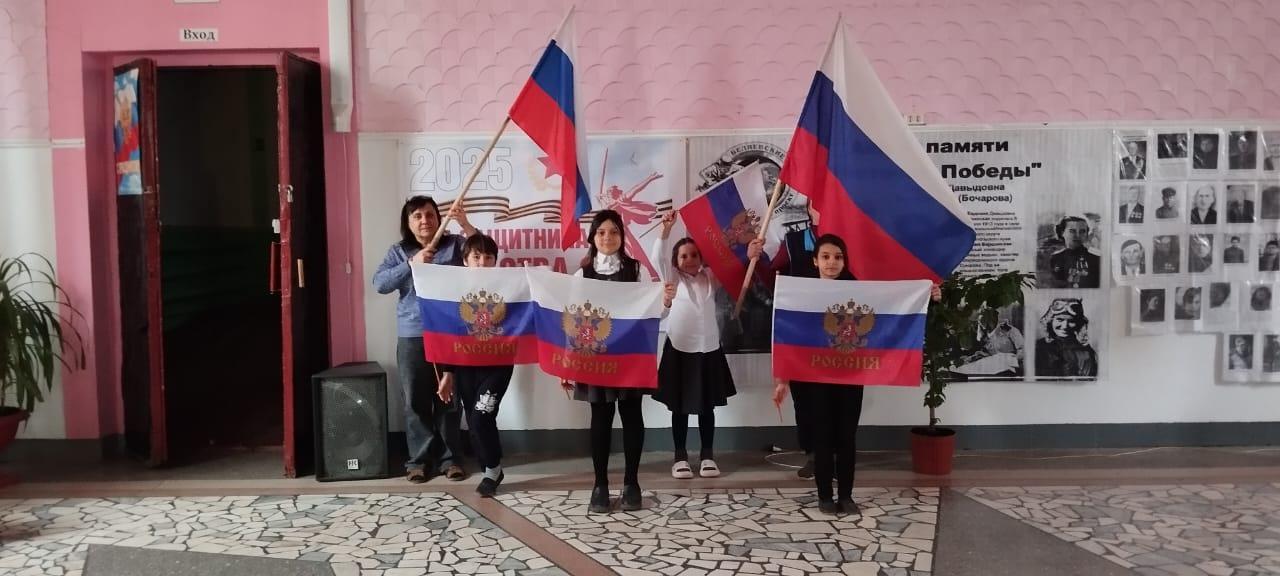 патриотическая акция «Своих не бросаем»