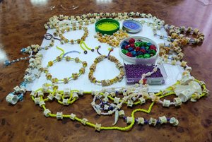 Мастер-класс «Изготовление украшения из позвонков рыбы и бисера»